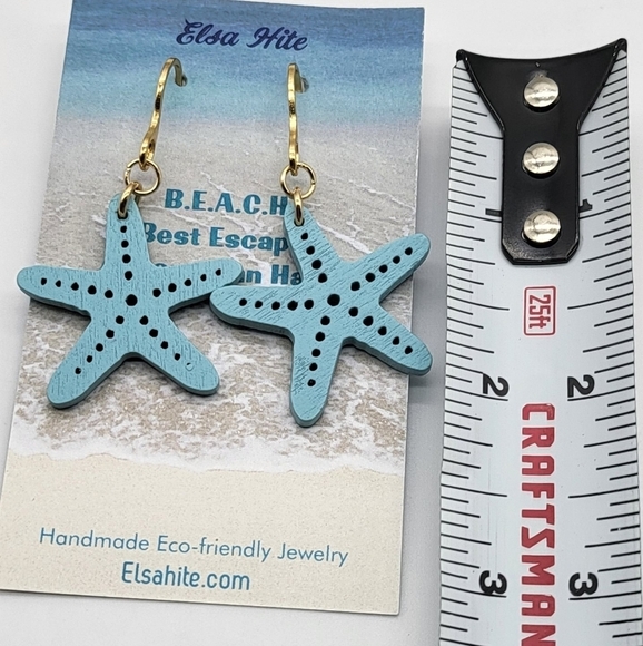 1284- Nautical Stars Wooden Dangle Earrings Handmade NWT - Picture 3 of 3
